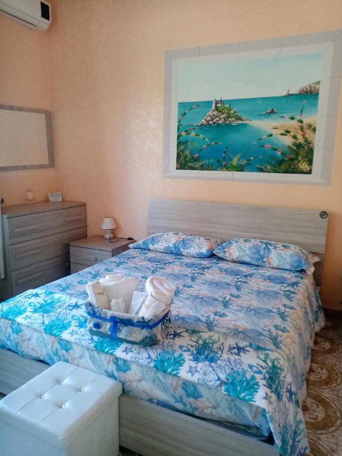 Beb I Delfini Di Casa Paola Bed & Breakfast มาสคาลิ ภายนอก รูปภาพ
