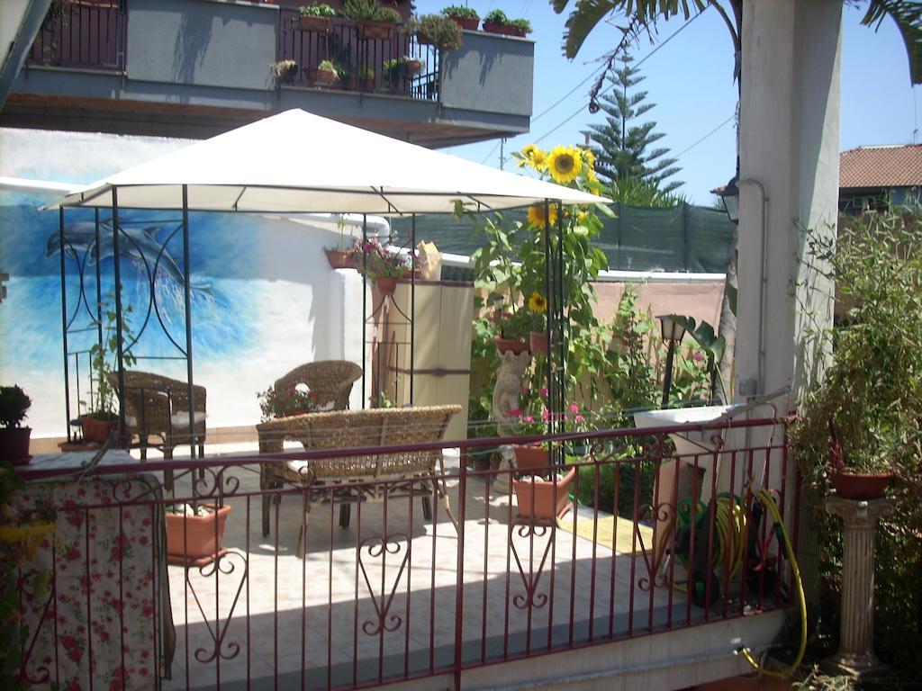 Beb I Delfini Di Casa Paola Bed & Breakfast มาสคาลิ ภายนอก รูปภาพ