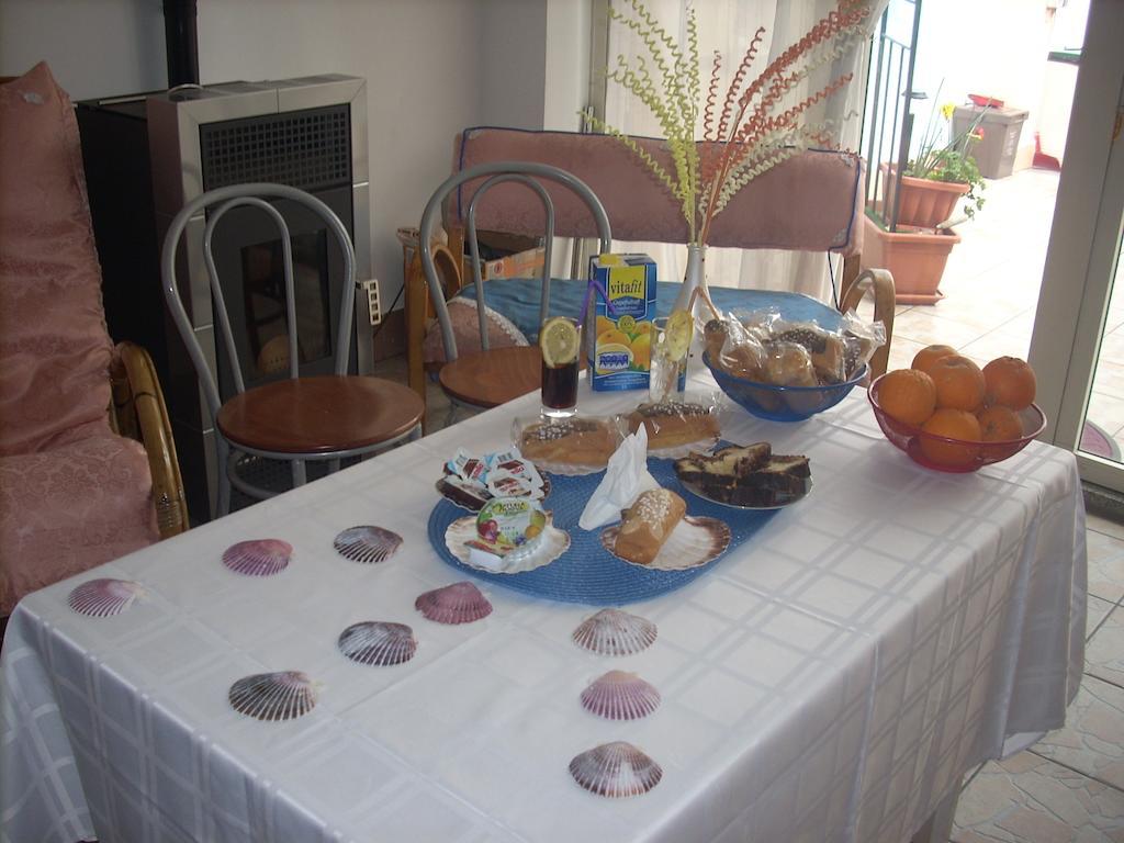 Beb I Delfini Di Casa Paola Bed & Breakfast มาสคาลิ ภายนอก รูปภาพ