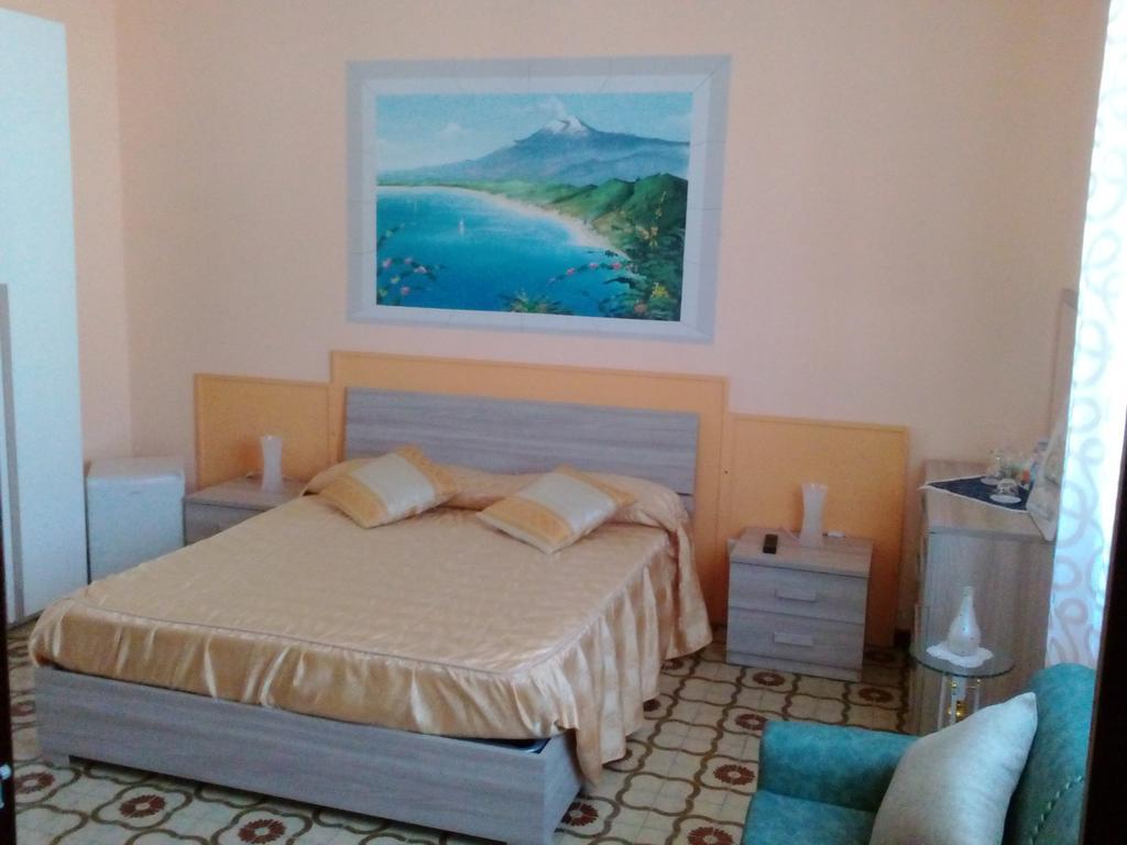 Beb I Delfini Di Casa Paola Bed & Breakfast มาสคาลิ ภายนอก รูปภาพ