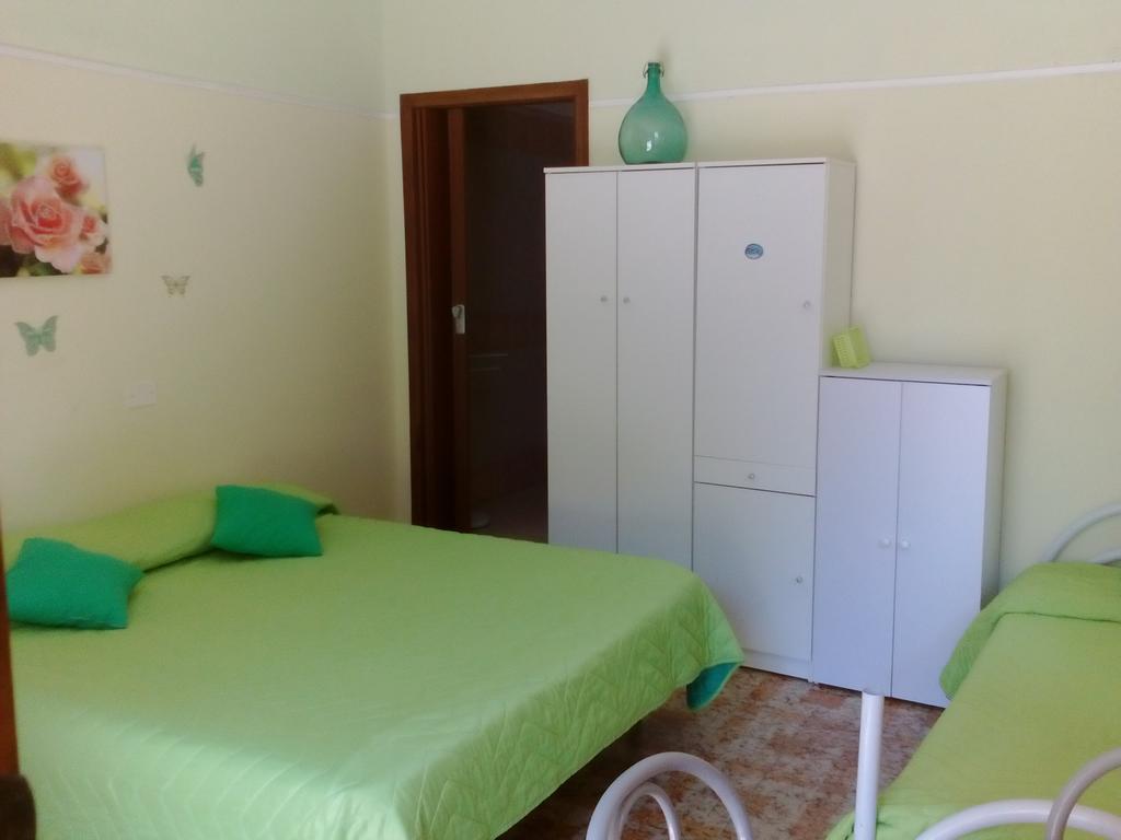 Beb I Delfini Di Casa Paola Bed & Breakfast มาสคาลิ ภายนอก รูปภาพ
