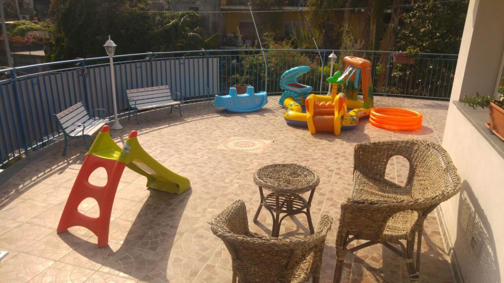 Beb I Delfini Di Casa Paola Bed & Breakfast มาสคาลิ ภายนอก รูปภาพ