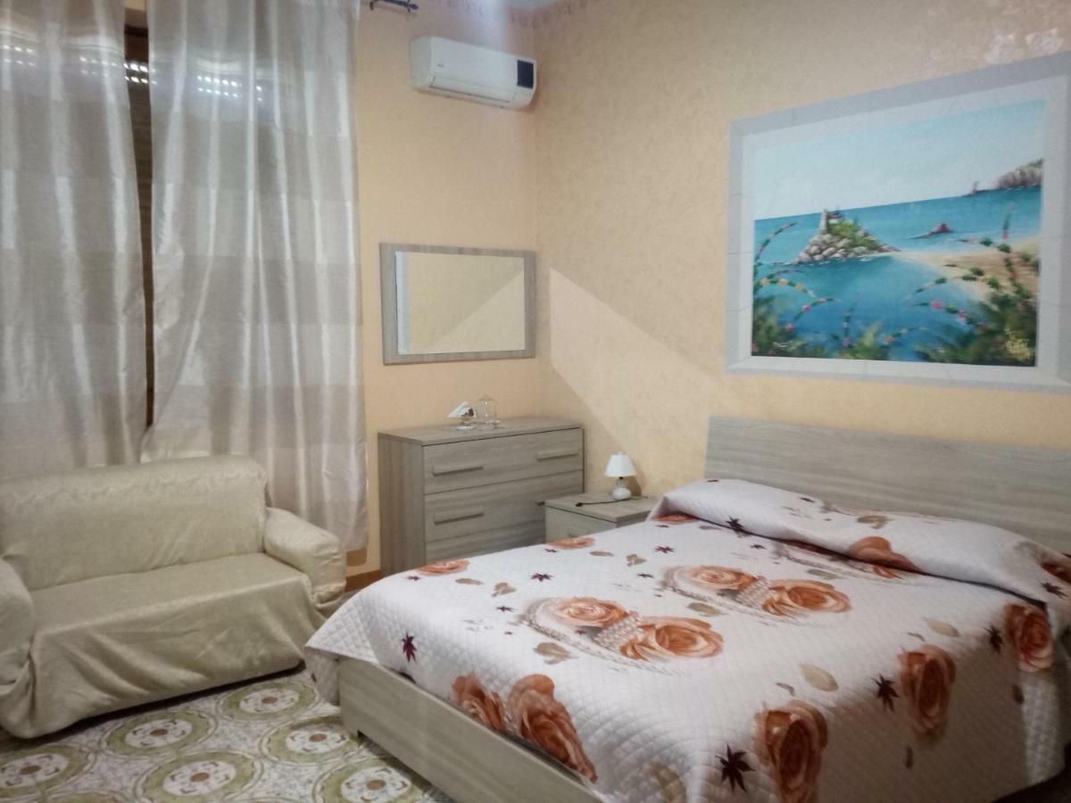 Beb I Delfini Di Casa Paola Bed & Breakfast มาสคาลิ ภายนอก รูปภาพ